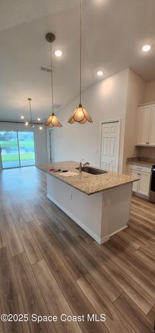 586 Cooper Court SW, Palm Bay, FL 32908