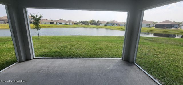 586 Cooper Court SW, Palm Bay, FL 32908