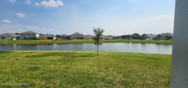 586 Cooper Court SW, Palm Bay, FL 32908