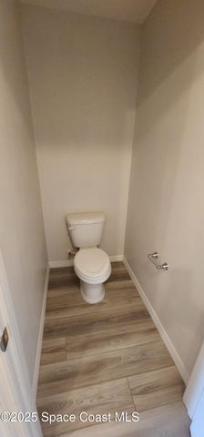 586 Cooper Court SW, Palm Bay, FL 32908