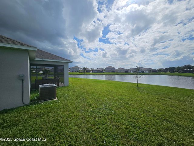 586 Cooper Court SW, Palm Bay, FL 32908