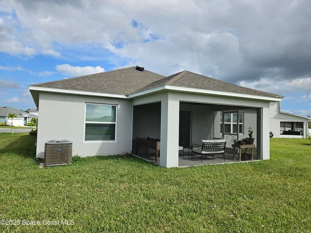 586 Cooper Court SW, Palm Bay, FL 32908