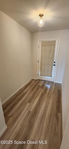 586 Cooper Court SW, Palm Bay, FL 32908