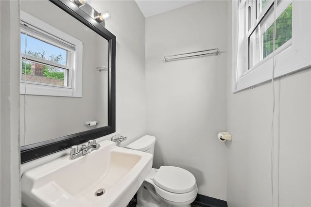 2726 Mesta Street, Bethel Park, PA 15102