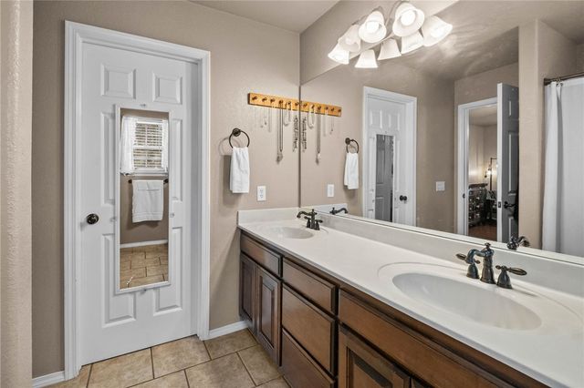 7 Bradwell Lane, Bella Vista, AR 72715