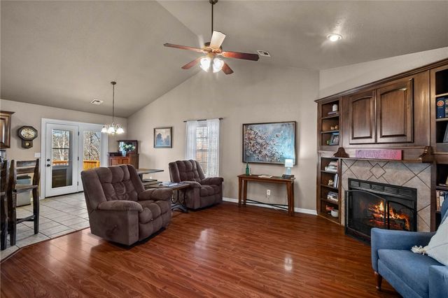 7 Bradwell Lane, Bella Vista, AR 72715