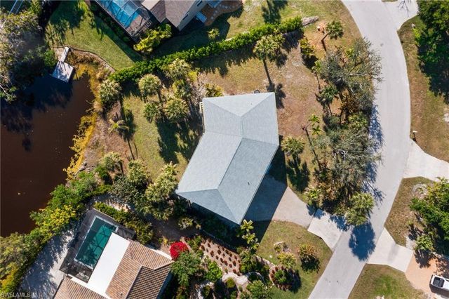 662 E Rocks DR, Sanibel, FL 33957