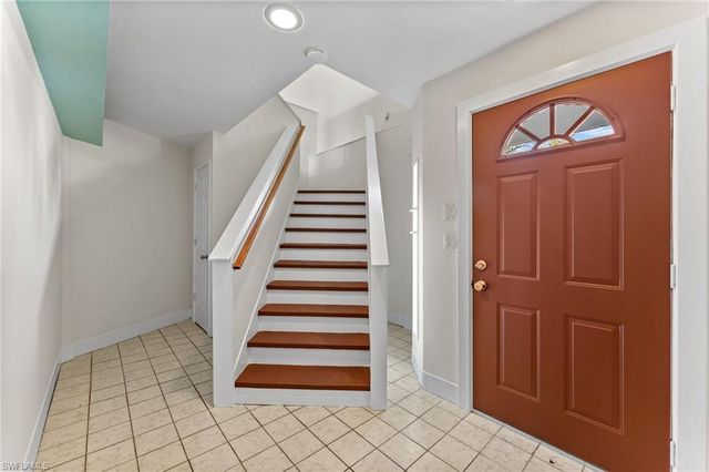 662 E Rocks DR, Sanibel, FL 33957