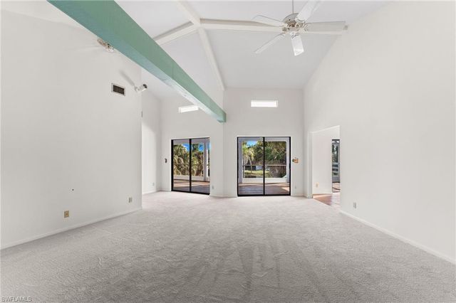 662 E Rocks DR, Sanibel, FL 33957