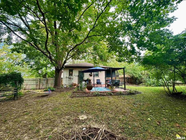 718 17TH Avenue N, Clinton, IA 52732