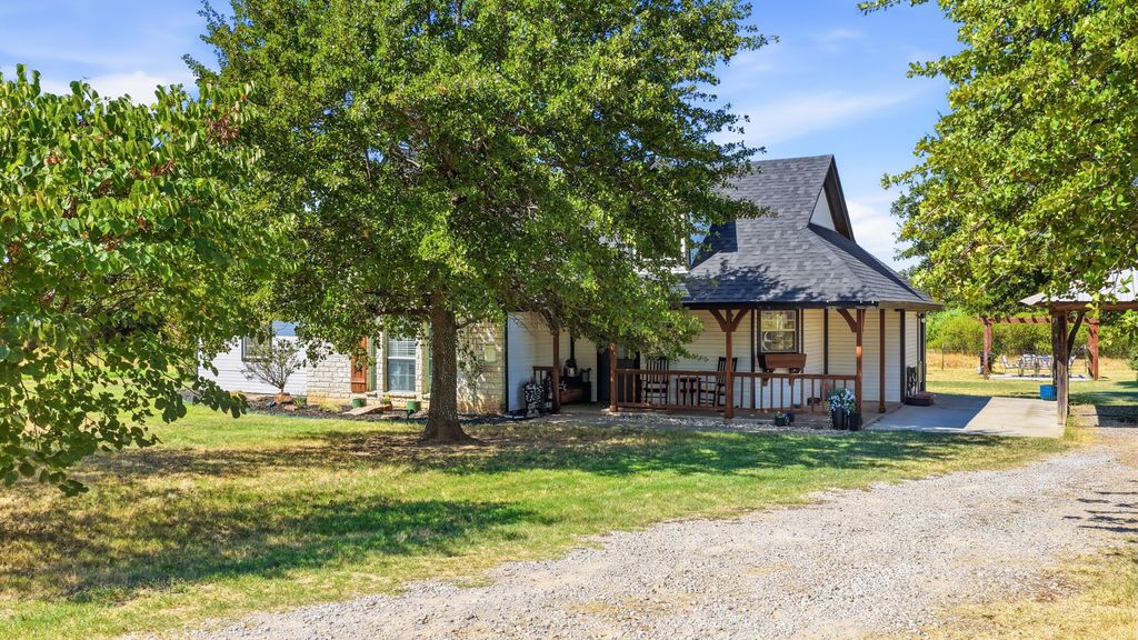 1870 Ross Lane 1, Springtown, TX 76082 — photo 5