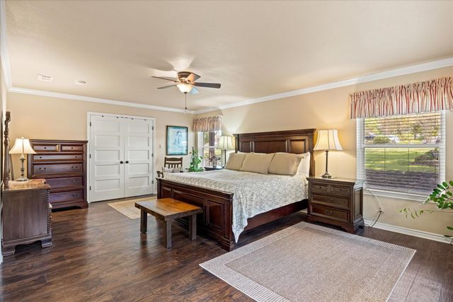 1308 Comanche Cove Court, Granbury, TX 76048