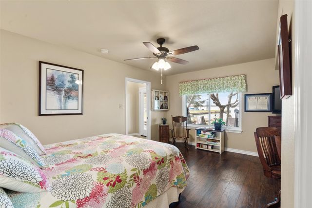 1308 Comanche Cove Court, Granbury, TX 76048