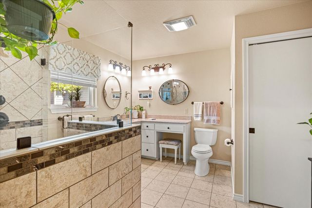 1308 Comanche Cove Court, Granbury, TX 76048