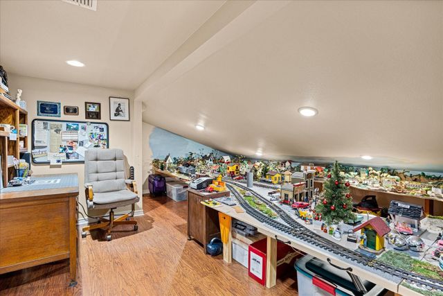 1308 Comanche Cove Court, Granbury, TX 76048