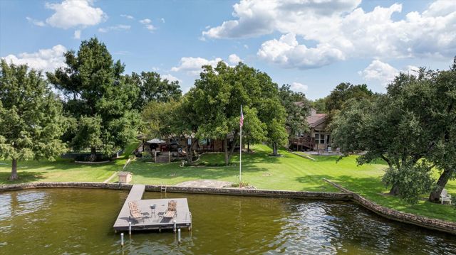 1308 Comanche Cove Court, Granbury, TX 76048