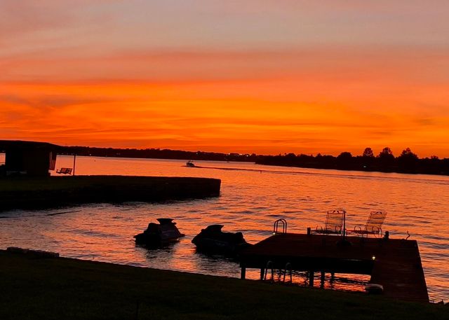 1308 Comanche Cove Court, Granbury, TX 76048