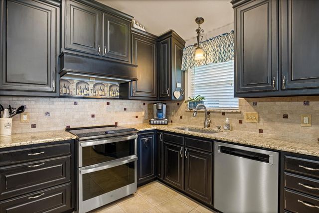 1308 Comanche Cove Court, Granbury, TX 76048