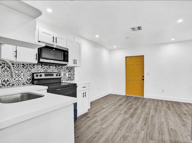 4129 SW 23 Street, West Park, FL 33023