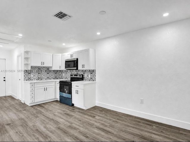 4129 SW 23 Street, West Park, FL 33023