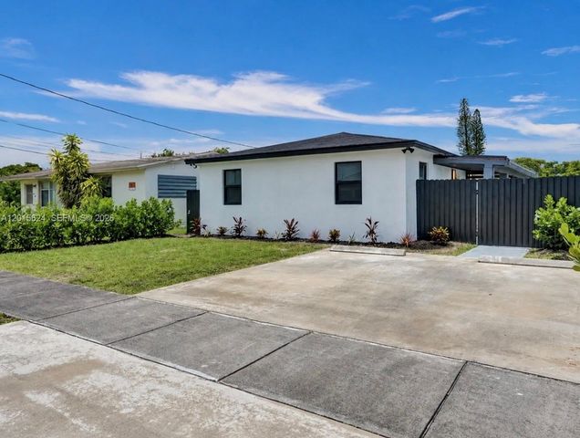 4129 SW 23 Street, West Park, FL 33023
