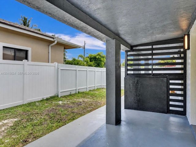 4129 SW 23 Street, West Park, FL 33023