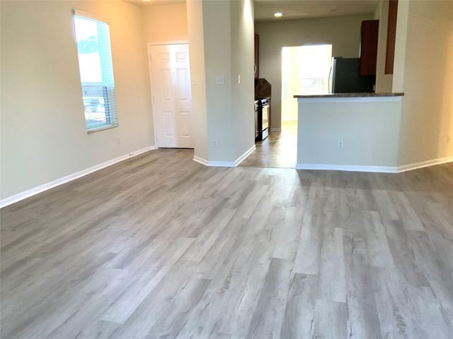 2543 Tucker Creek Drive, Fresno, TX 77545