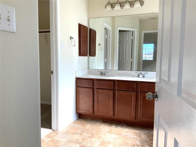 2543 Tucker Creek Drive, Fresno, TX 77545