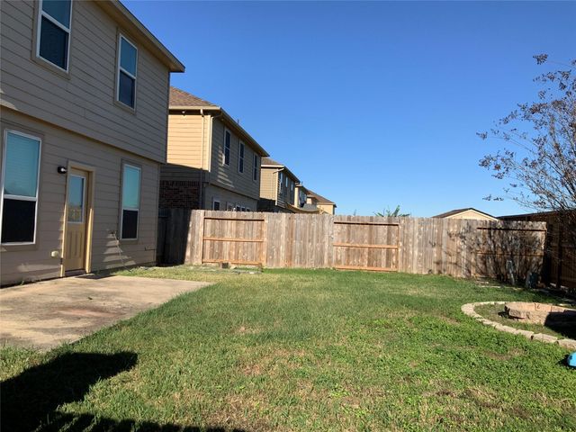 2543 Tucker Creek Drive, Fresno, TX 77545
