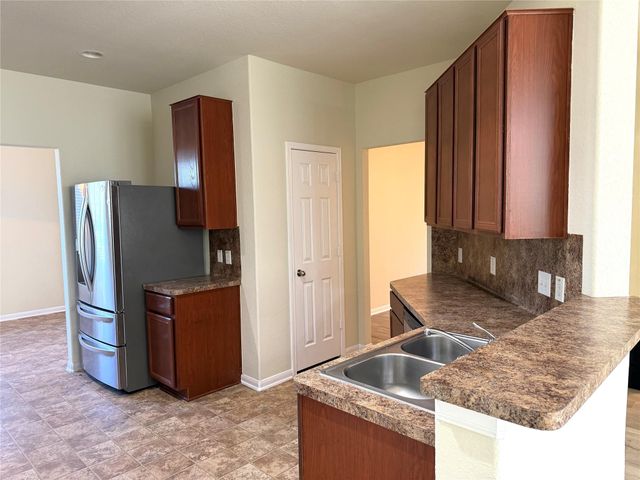 2543 Tucker Creek Drive, Fresno, TX 77545