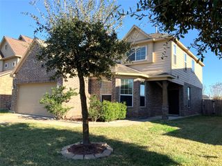 2543 Tucker Creek Drive, Fresno, TX 77545