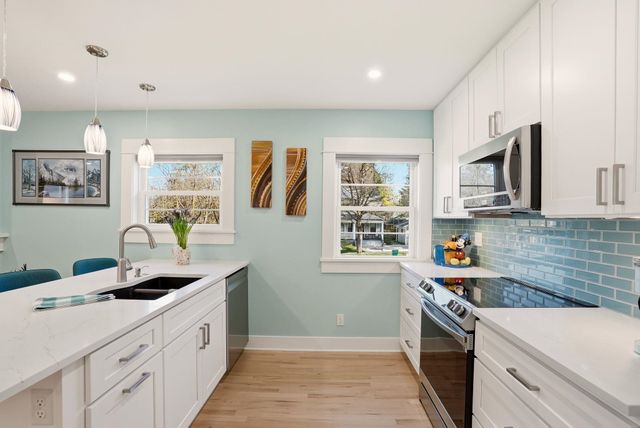 1005 S Cedar St, Spokane, WA 99204