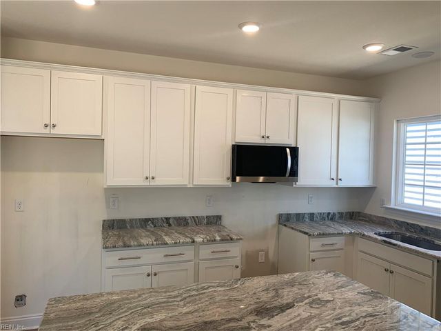 2009 Carroll Brinkley WAY, Suffolk, VA 23434