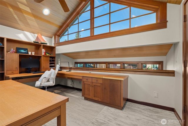 1121 Irene Place NE, Bainbridge Island, WA 98110