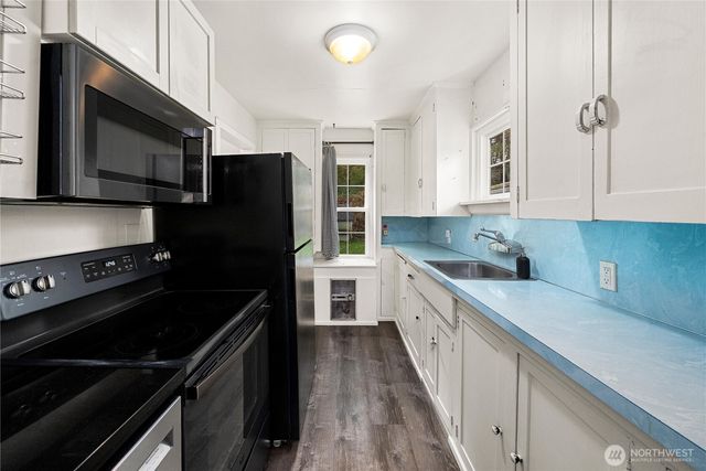 12027 10th Avenue S, Seattle, WA 98168