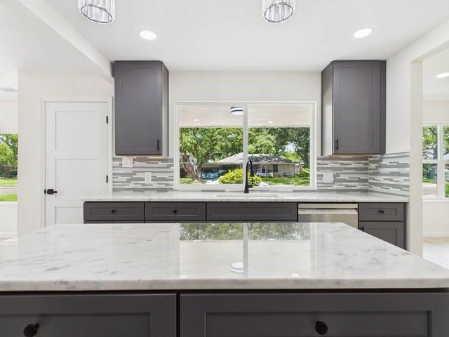 5025 De Milo Drive, Houston, TX 77092