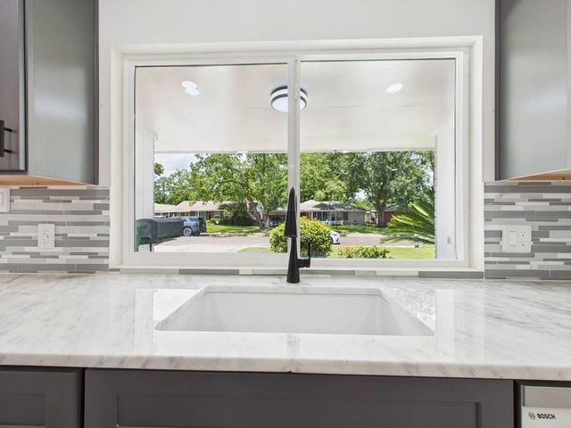 5025 De Milo Drive, Houston, TX 77092