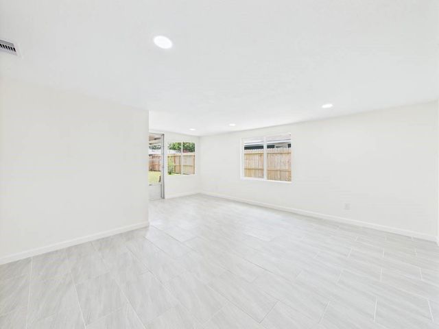 5025 De Milo Drive, Houston, TX 77092