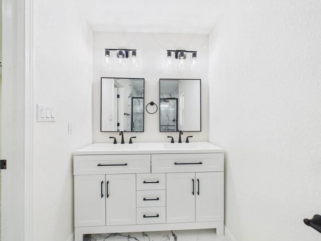 5025 De Milo Drive, Houston, TX 77092