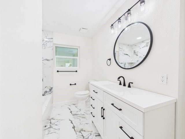 5025 De Milo Drive, Houston, TX 77092