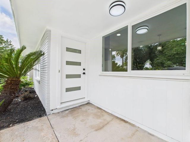 5025 De Milo Drive, Houston, TX 77092