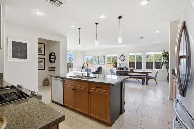 1754 Avenida Regina, San Marcos, CA 92069