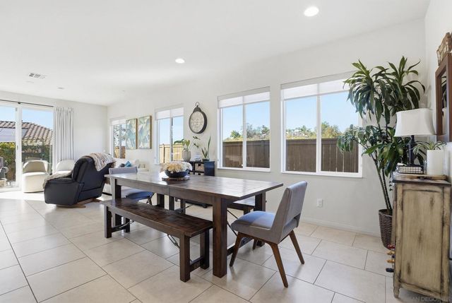 1754 Avenida Regina, San Marcos, CA 92069