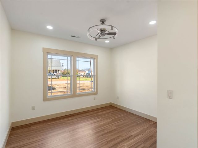 111 W 2nd Street, Williamston, SC 29697