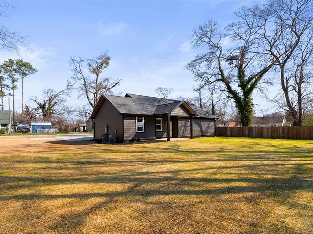 111 W 2nd Street, Williamston, SC 29697