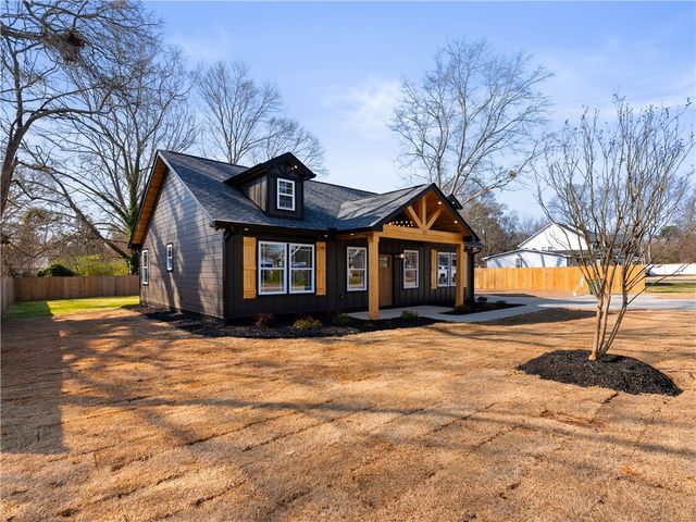 111 W 2nd Street, Williamston, SC 29697