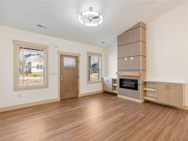 111 W 2nd Street, Williamston, SC 29697