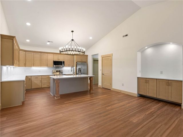 111 W 2nd Street, Williamston, SC 29697