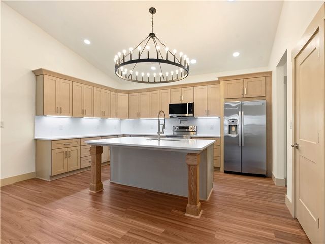 111 W 2nd Street, Williamston, SC 29697