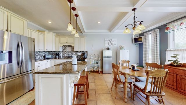 3128 31E Hwy, Bethpage, TN 37022